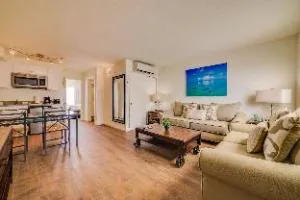 Skipjack Resort & Marina hotel detail image 4