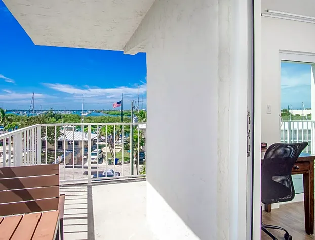 Skipjack Resort & Marina hotel detail image 4