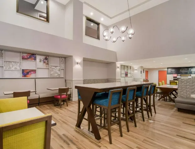 Hampton Inn Wilson Downtown hotel detail image 1
