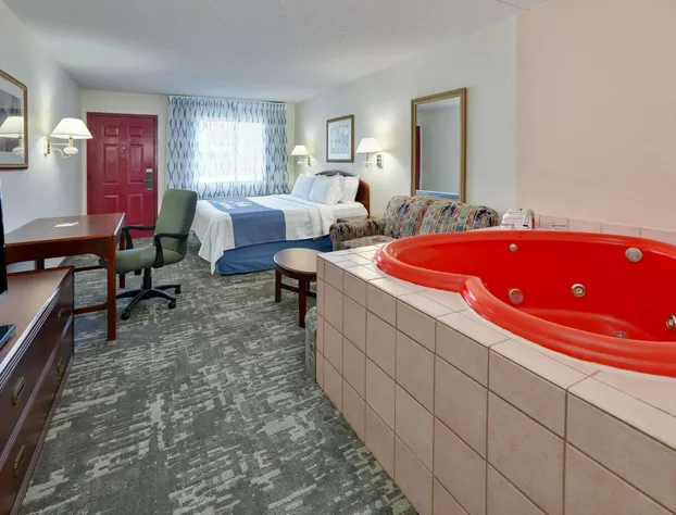 Days Inn & Suites by Wyndham Bentonville hotel detail image 4