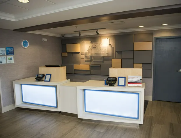 Holiday Inn Express Hotel & Suites Lexington-Downtown by IHG hotel detail image 4