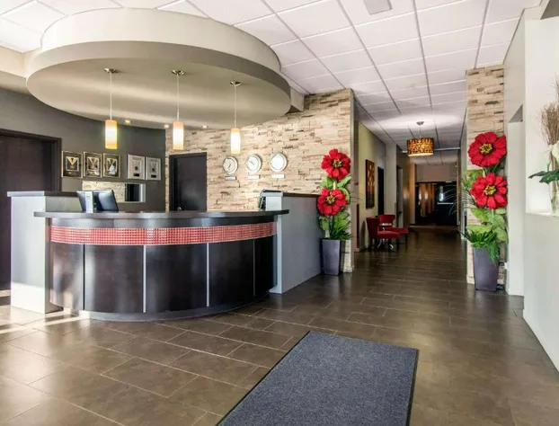 Econo Lodge Inn & Suites hotel detail image 2