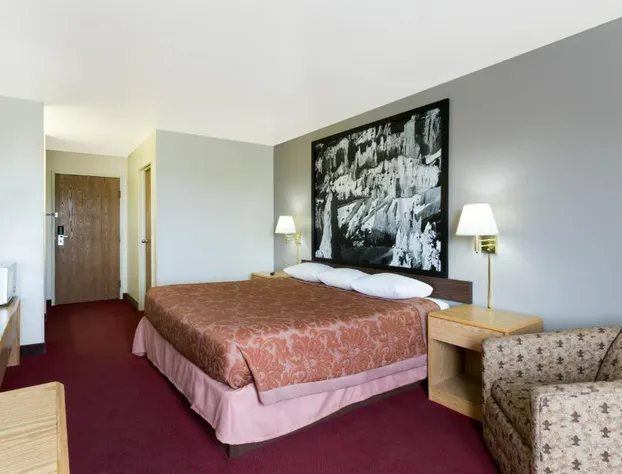 Super 8 by Wyndham Green River hotel detail image 4