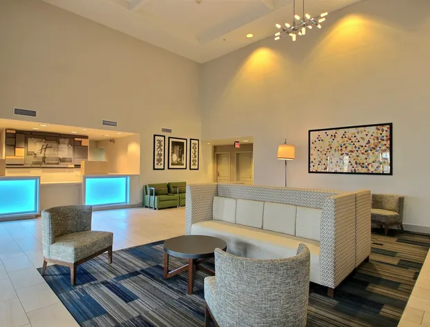 Holiday Inn Express Hotel & Suites Milwaukee Airport by IHG hotel detail image 2