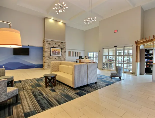 Holiday Inn Express Hotel & Suites Milwaukee Airport by IHG hotel detail image 3