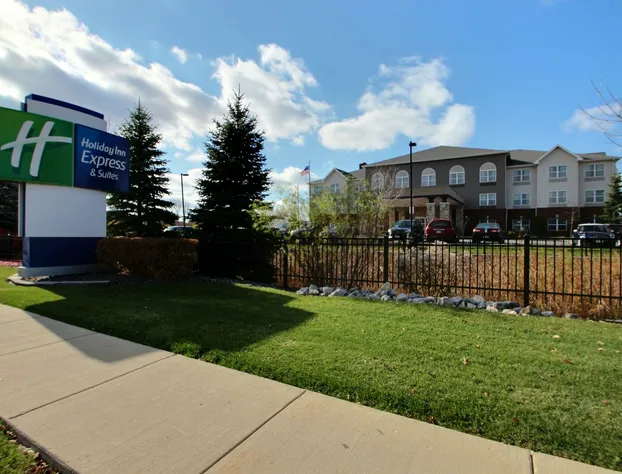 Holiday Inn Express Hotel & Suites Milwaukee Airport by IHG hotel detail image 4