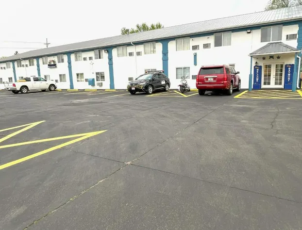 Baymont by Wyndham Hutchinson hotel detail image 3