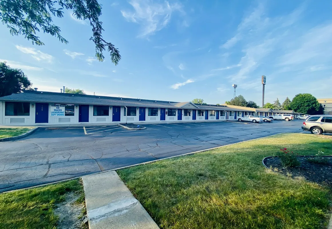 Knights Inn Bridgeport Frankenmuth hotel hero