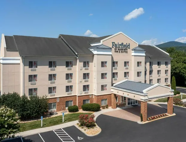 Fairfield Inn & Suites by Marriott Roanoke Hollins/I-81 hotel detail image 1
