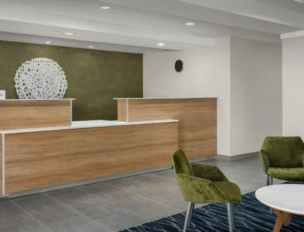 Fairfield Inn & Suites by Marriott Roanoke Hollins/I-81 hotel detail image 3