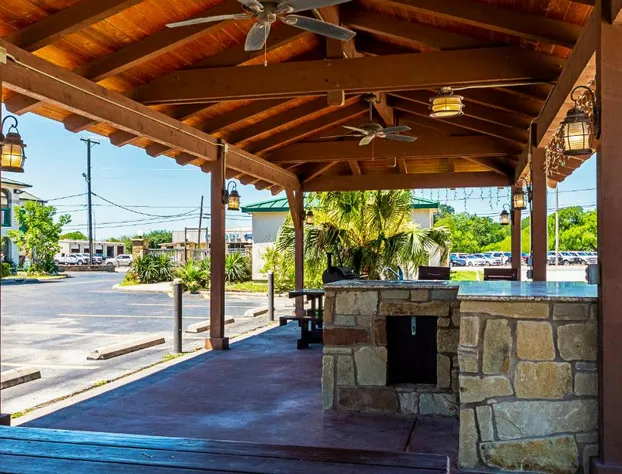 Quality Inn Three Rivers hotel detail image 3