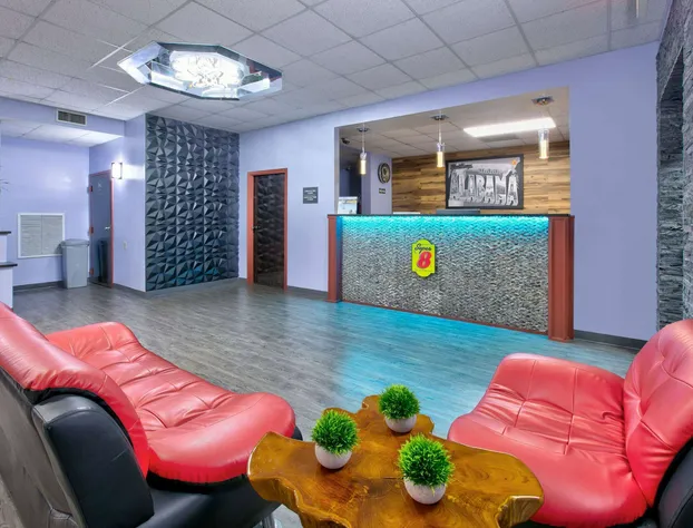 Super 8 by Wyndham Mobile/Tillmans Corner hotel detail image 2