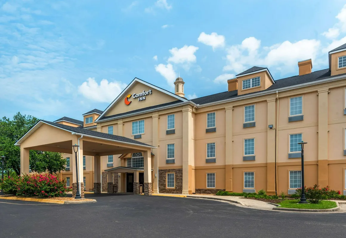 Comfort Inn Lafayette North I-10 hotel hero