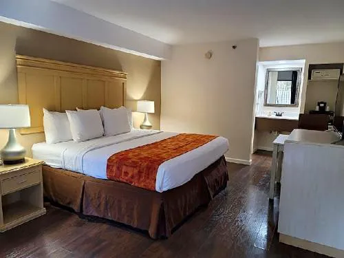 Jameson Inn of The Golden Isles- Brunswick hotel detail image 1