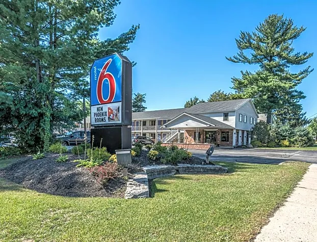 Motel 6 Albany, NY - Airport hotel detail image 1