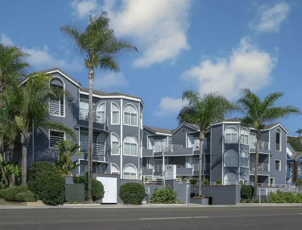 Beachfront Inn and Suites at Dana Point hotel detail image 1