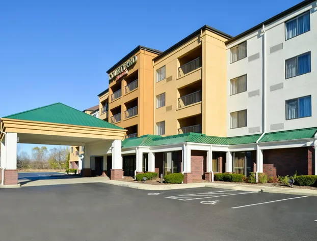 Courtyard by Marriott Milwaukee Brown Deer hotel detail image 1