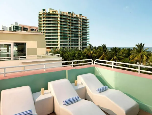 Hilton Vacation Club Crescent on South Beach Miami hotel detail image 3