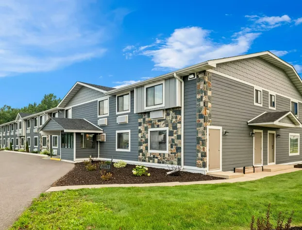 Super 8 by Wyndham Alexandria MN hotel detail image 4