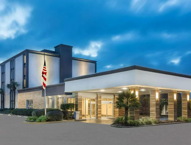 Wyndham Garden Summerville hotel detail image 1