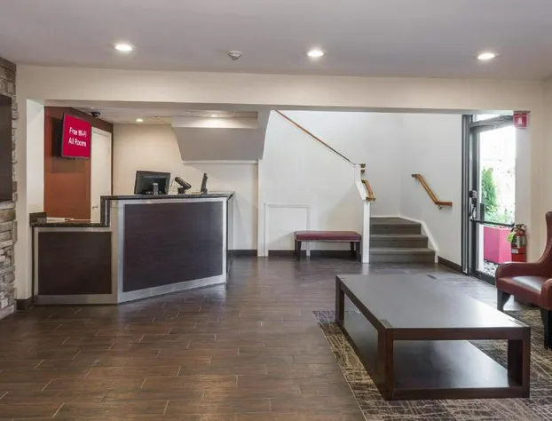 Red Roof PLUS+ Poughkeepsie hotel detail image 3