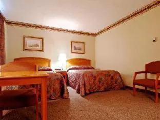 Will Rogers Inn hotel detail image 4