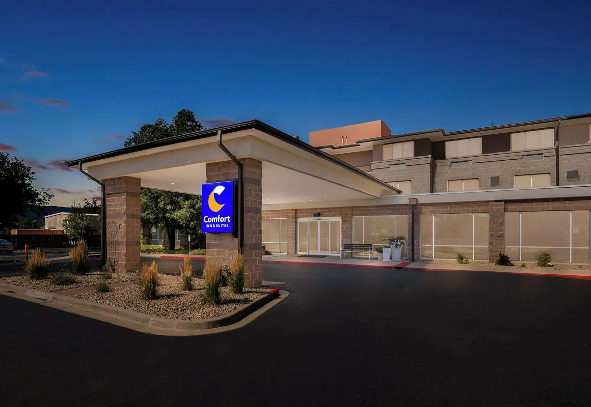 Comfort Inn & Suites Boulder hotel hero