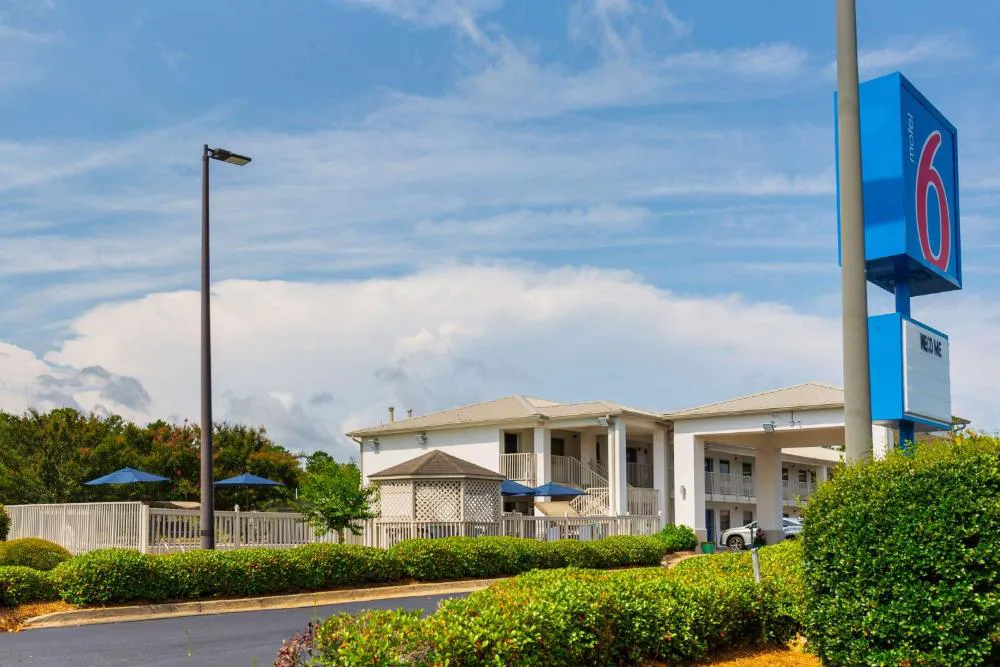 Motel 6 Albany, GA hotel hero