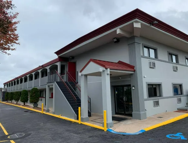 Red Roof Inn Copiague hotel detail image 2