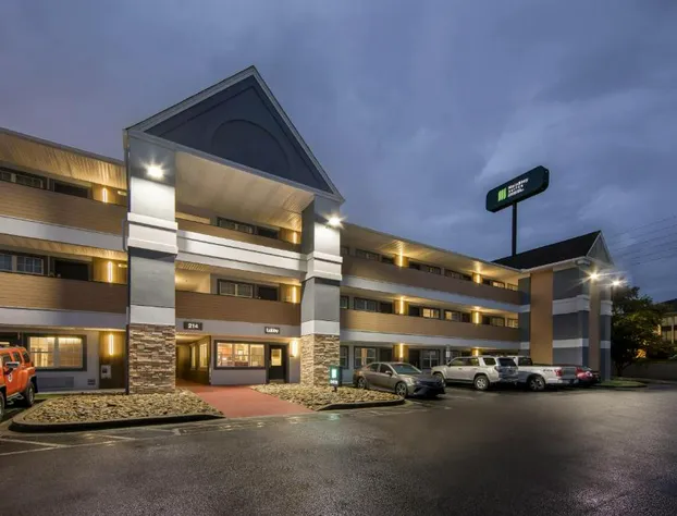 Mainstay Suites Knoxville - Cedar Bluff hotel detail image 2