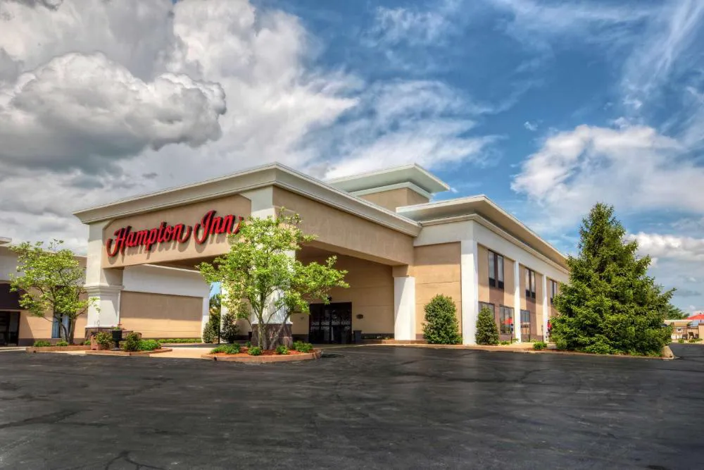 Hampton Inn Winchester hotel hero