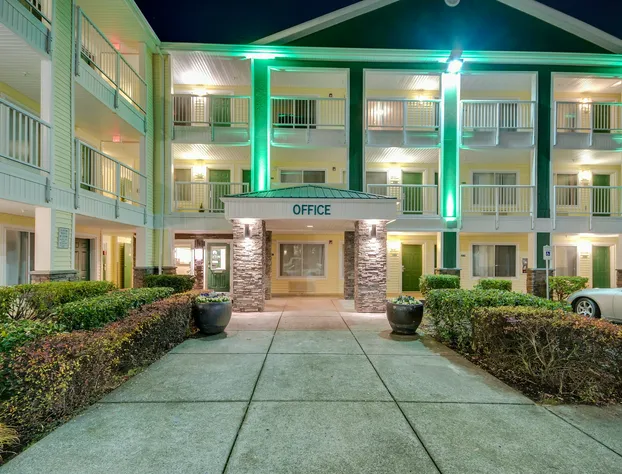 HomeTowne Studios By Red Roof Seattle - Kent/ Des Moines hotel detail image 1