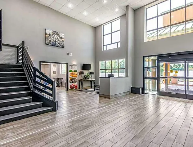 Quality Suites Maumelle - Little Rock NW hotel detail image 4