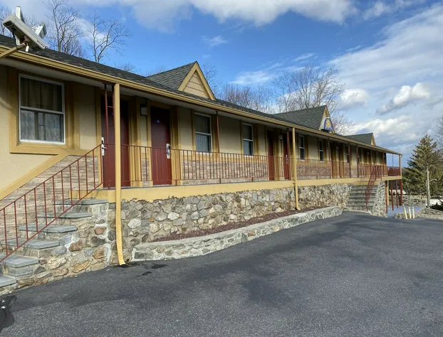 Golden Hill Inn Danbury hotel detail image 2