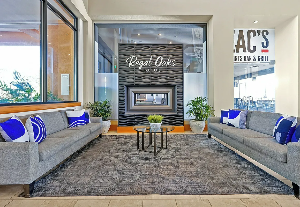 Regal Oaks Resort hotel hero