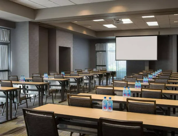 Courtyard by Marriott Richmond/Berkeley hotel detail image 3