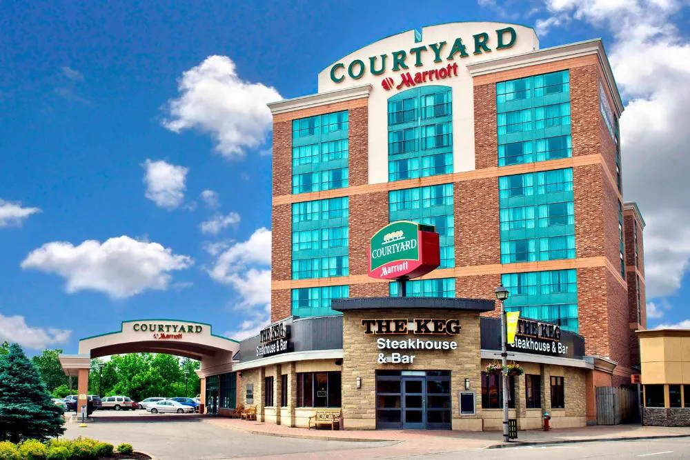 Courtyard by Marriott Niagara Falls hotel hero