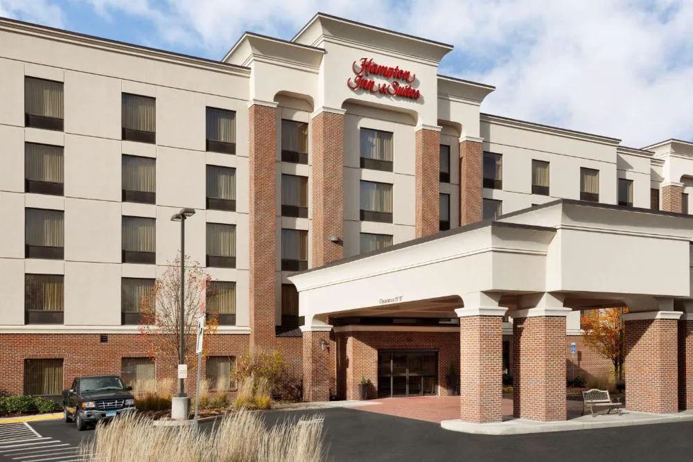 Hampton Inn & Suites Hartford/East Hartford hotel hero