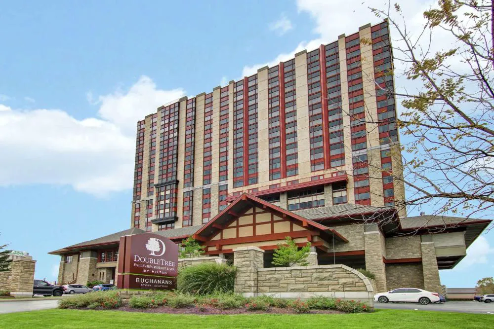 DoubleTree Fallsview Resort & Spa by Hilton Niagara Falls hotel hero