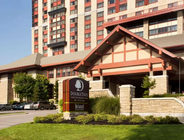 DoubleTree Fallsview Resort & Spa by Hilton Niagara Falls hotel detail image 1