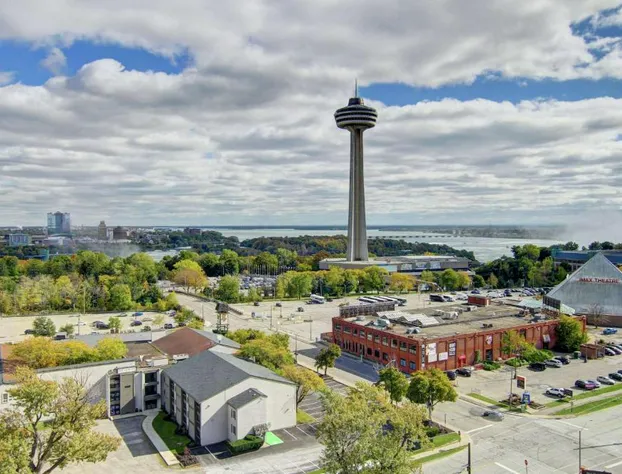 DoubleTree Fallsview Resort & Spa by Hilton Niagara Falls hotel detail image 4