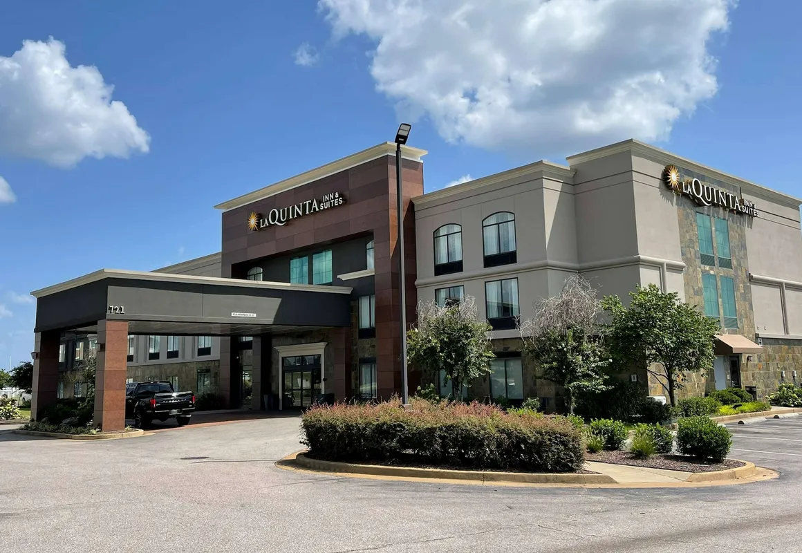 La Quinta Inn & Suites by Wyndham Horn Lake / Southaven Area hotel hero