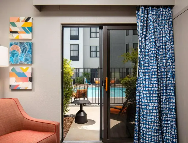 Hampton Inn & Suites El Paso-Airport hotel detail image 2