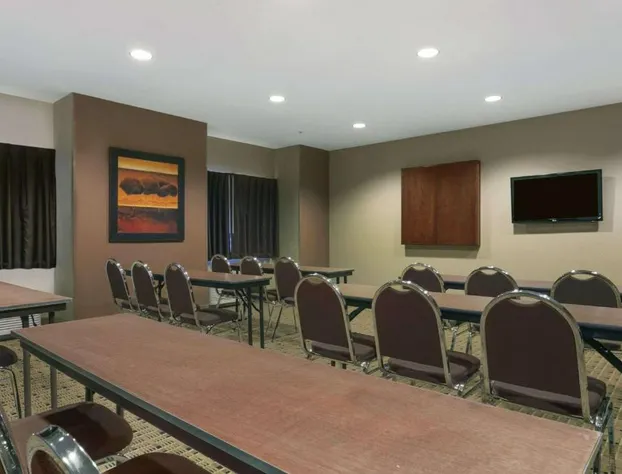 Microtel Inn & Suites by Wyndham Minot hotel detail image 3