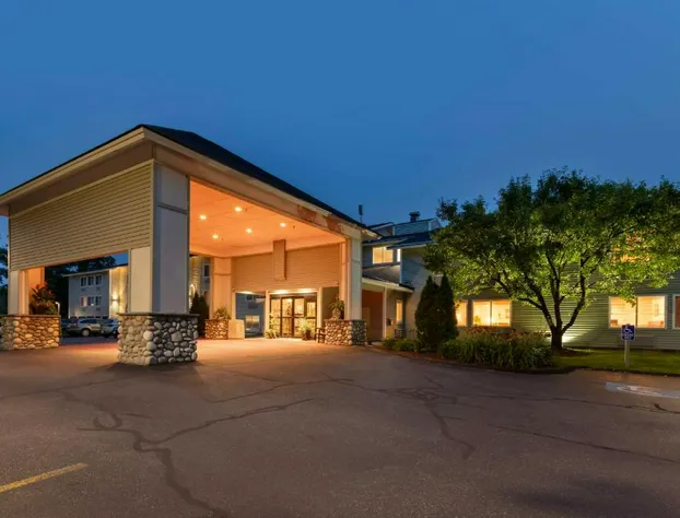 Best Western Plus Windjammer Inn & Conference Center hotel detail image 1