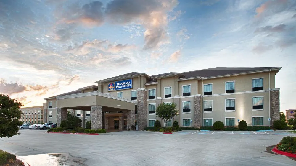 Best Western Plus Texarkana Inn & Suites hotel hero