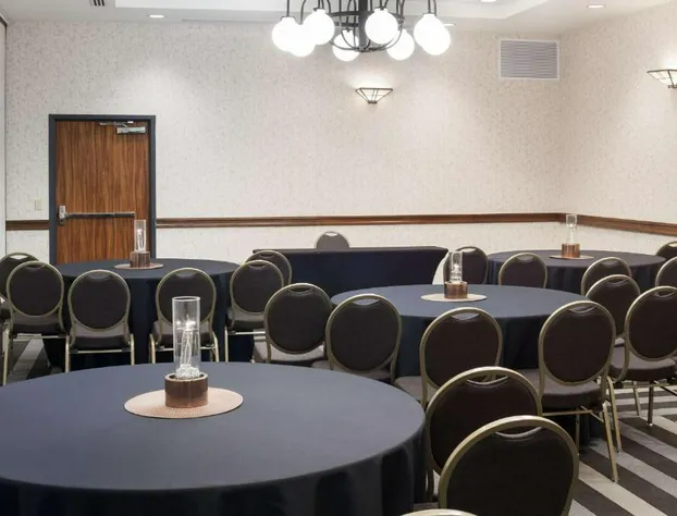 Embassy Suites Anchorage hotel detail image 4