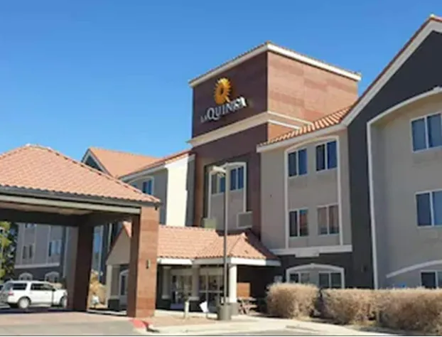 La Quinta Inn & Suites by Wyndham Roswell hotel detail image 1