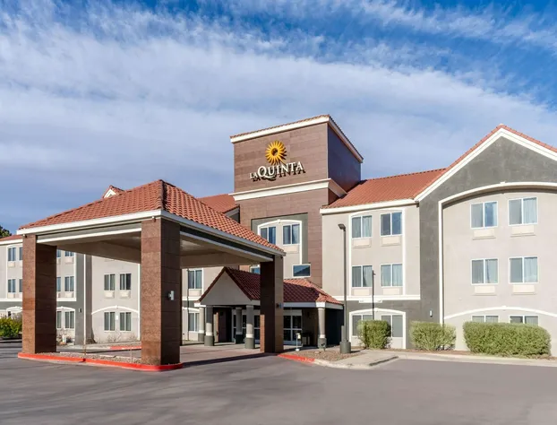 La Quinta Inn & Suites by Wyndham Roswell hotel detail image 2