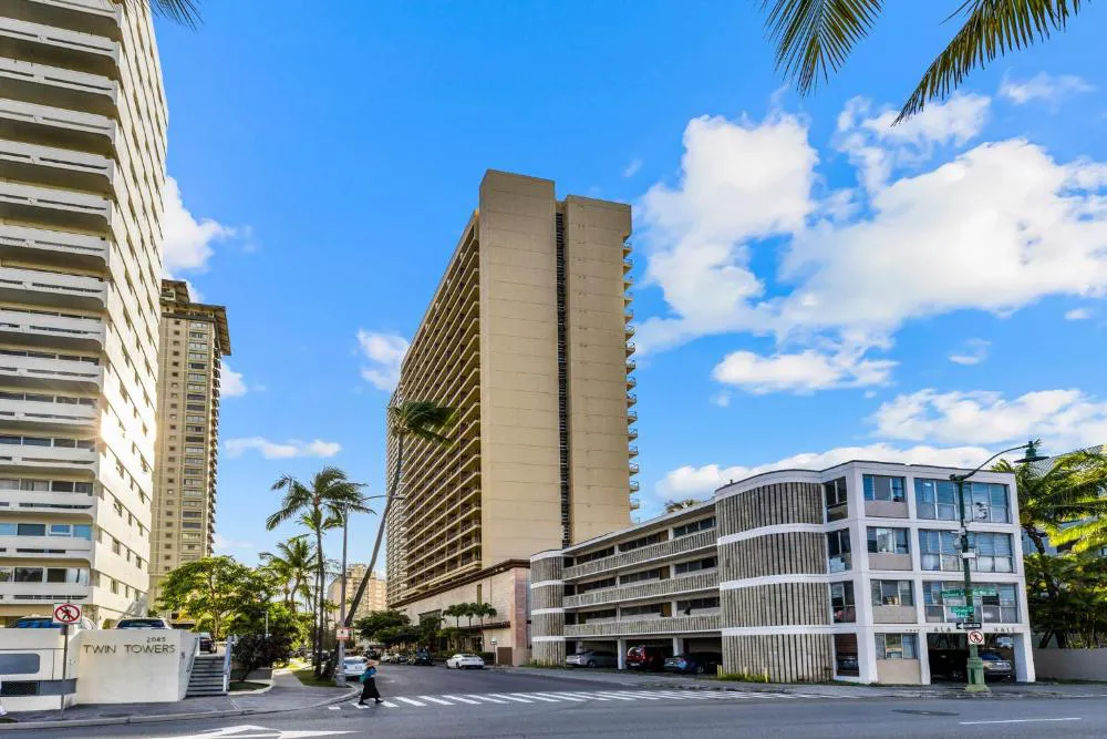 Club Wyndham Royal Garden at Waikiki hotel hero